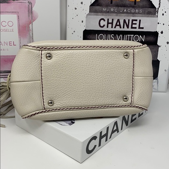 Chanel logo fringe hand bag (2003-2004) - Picture 8 of 16